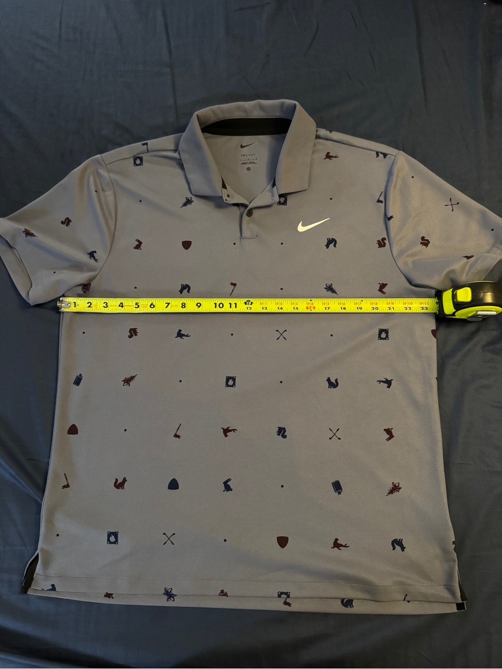 Nike Men’s Gray Golf Polo with Subtle Navy & Burgundy Icons